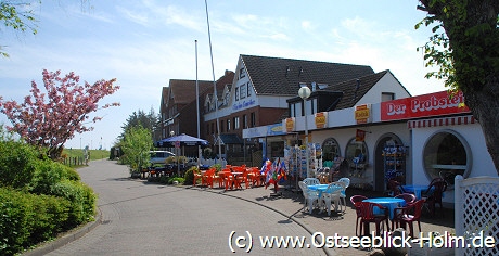 kleine Ladenzeile am Deichweg in Kalifornien