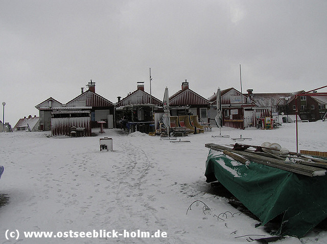 Winter und Schnee Fischerhütten Schönberger Strand